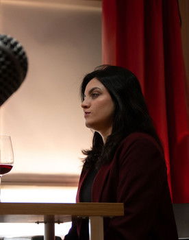 Mahnoor Hasnain as Woman on date