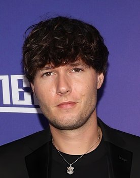 Zach Justice as Donnie Harris