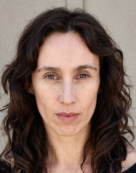 Manuela Oyarzún as Sofia