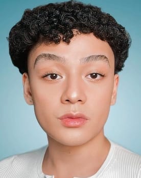 Nikko Angelo Hinayo as Emile