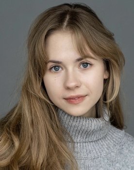 Nina Fisenko as Dusya