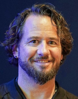 Trauffer as Himself