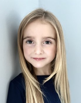 Willow Astbury as Young Elizabeth