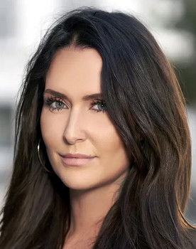 Stephanie 'Geggo' Karma Salvarli