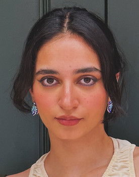 Mamya Shajaffar as Zeba