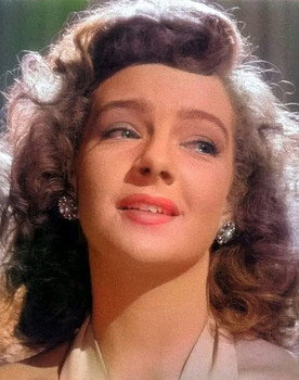 Martha Roth as Mercedes