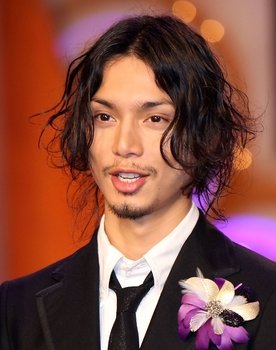 Hiro Mizushima as Souji Tendou · Kamen Rider Kabuto