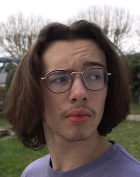 Lucas George as Le journaliste