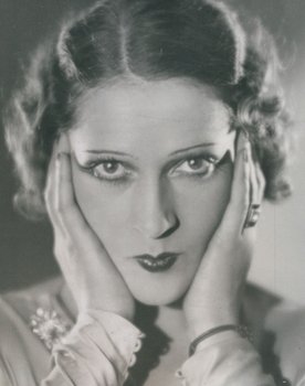 Edith Méra as Milady de Winter