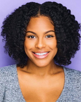 Simone Johns