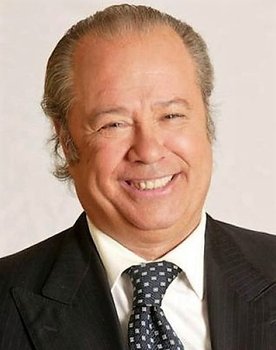 Arévalo as Alejo