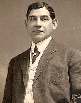 William H. Turner as Detective Jennings (uncredited)