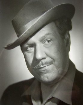 Åke Fridell as Kula