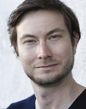 Brandon Cahela as Apartment Building Guy