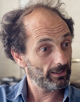 Gabriel Spahiu as Nelu