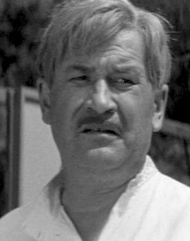 Oleg Nikolaevsky as дядя Ваня