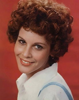 Teresa Cristina Arnaud as Sheyla