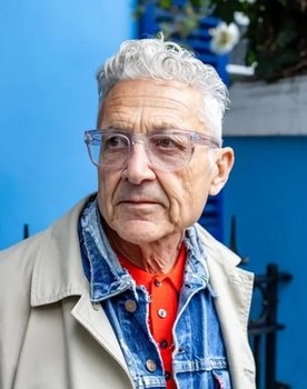 Clive Langer as 