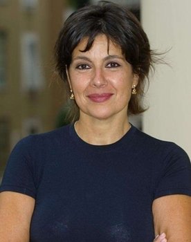 Licia Maglietta as Amalia (past)