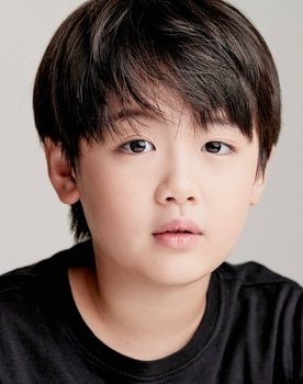 Kim Min-seung as Woo Min Ho [Sang Ki's son]