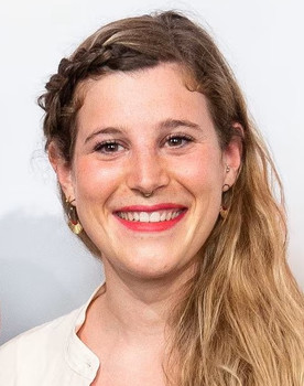 Ángela Cervantes as Álex