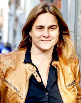 Carole Baillien as Sissi Delmas (voice)