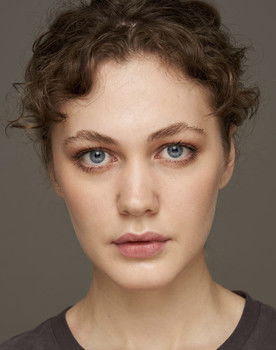 Valentina Kazanina as Верочка