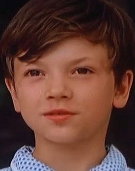 Sergey Morozov as Vanya