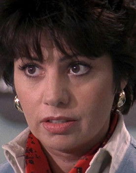 Linda Perri as Cissy