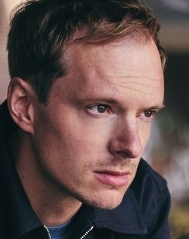 Michel Diercks as Niklas Durm