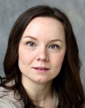 Ольга Ванькова as Зинка молодая