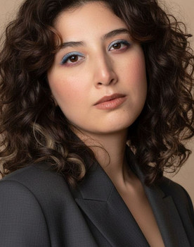 Janan Paydar as Mina