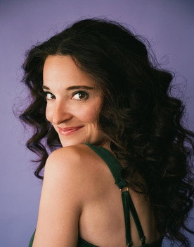 Amanda Barlow as Rachel