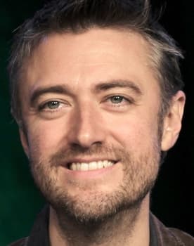 Sean Gunn as Kraglin