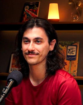 Lucas Longhi as Pessoa Vendada