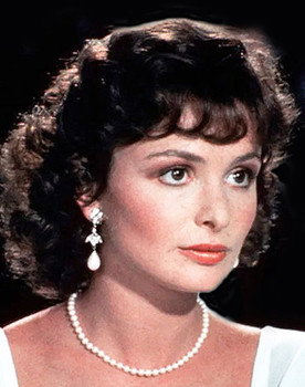 Lucy Gutteridge as Niniane