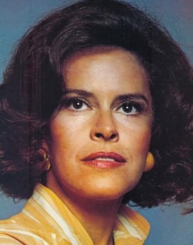 Maria Helena Dias as Filomena Baldaracci (Filhinha)
