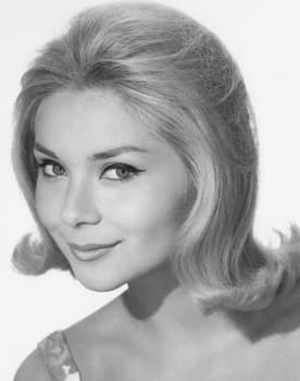 Macha Méril as Nicole