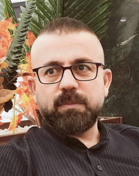 Sanger Qubad as Narrator