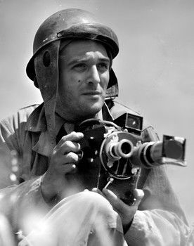 Pierre Ichac as Self