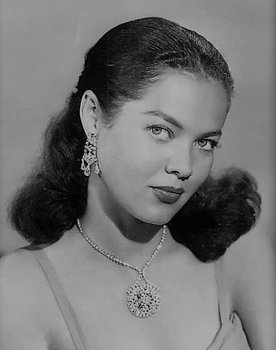 Dona Drake as Maria Torres