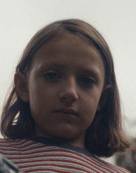 Cil Matricciano as Louise