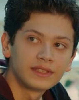 Mehmet Arda Işık as Şehzade Beyazid