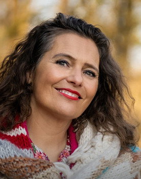 Claudia as Self (Lives in Wendling, Austria)