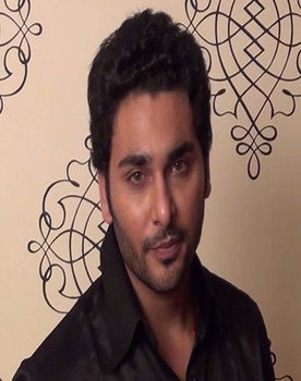 Bharat Chawda as Aarav