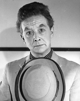Lasse Pöysti as Vanha paavo Nurmi