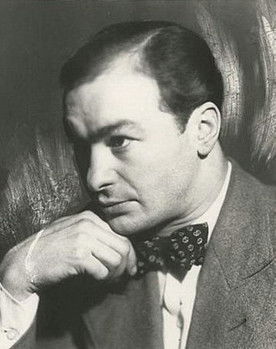 Noy Avaliani as Rabotnik gostinitsy