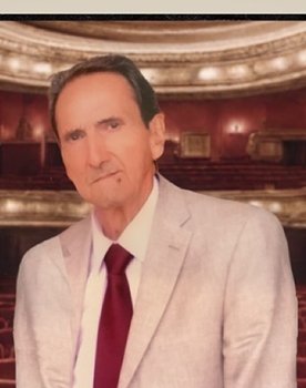 Enrique Guillermo Ruiz de la Torre as Padre de Elvira