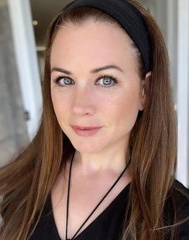 Amy Kerr as Cedar Rapids Skater