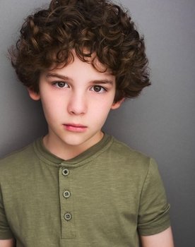 Calvin Knegten as Young Sam
